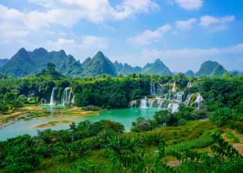 Visiting Vietnam? Here Are 10 Essential Things You Need to Know!